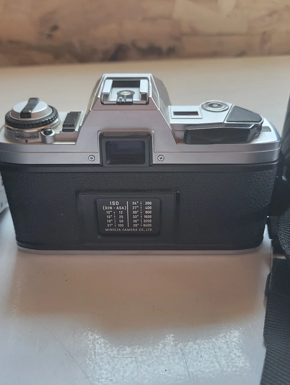 Minolta X-370 35mm Film Camera in Black and Silver with Extra Lenses(DW)